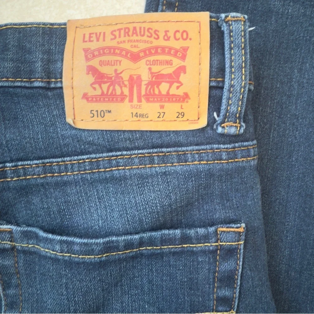 Levis size 14